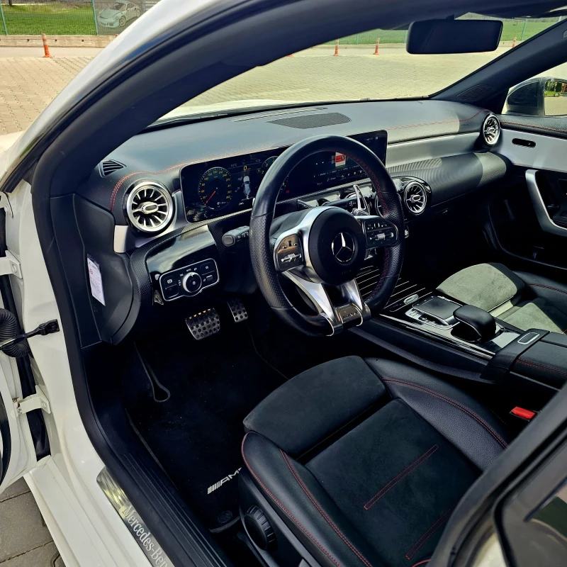 Mercedes-Benz CLA 220 AMG, снимка 13 - Автомобили и джипове - 51249401