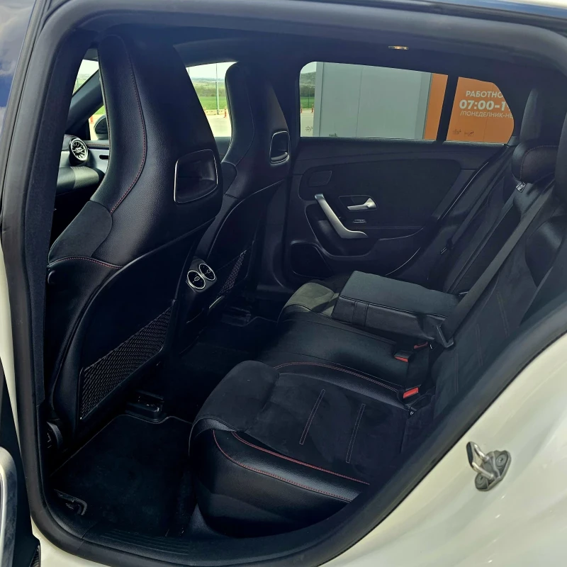 Mercedes-Benz CLA 220 AMG, снимка 12 - Автомобили и джипове - 51249401