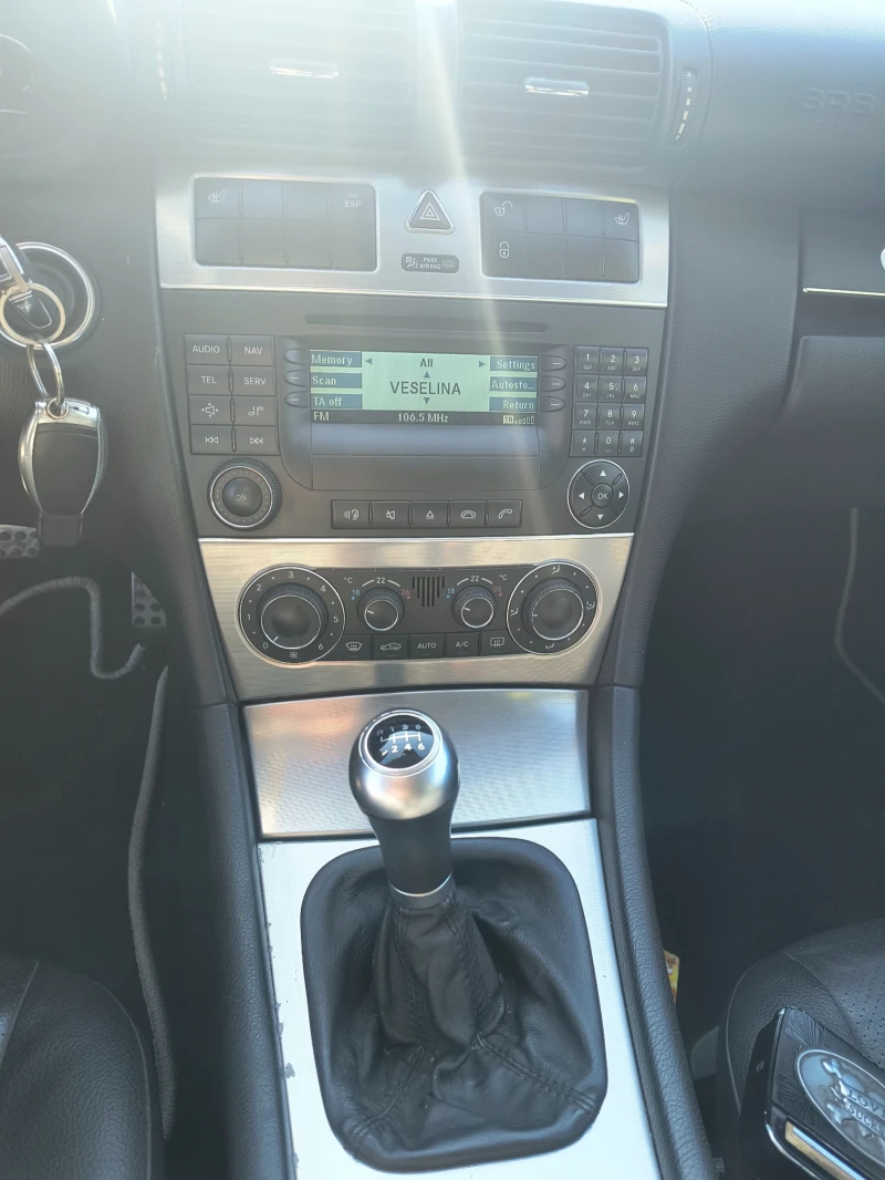 Mercedes-Benz C 220, снимка 7 - Автомобили и джипове - 52296050