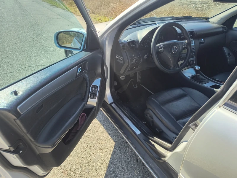 Mercedes-Benz C 220, снимка 8 - Автомобили и джипове - 52296050