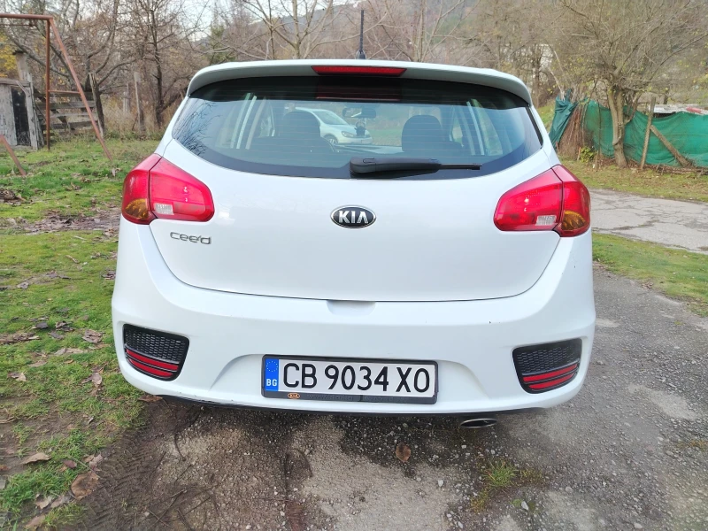 Kia Ceed, снимка 6 - Автомобили и джипове - 52630583
