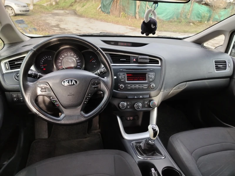 Kia Ceed, снимка 9 - Автомобили и джипове - 52630583
