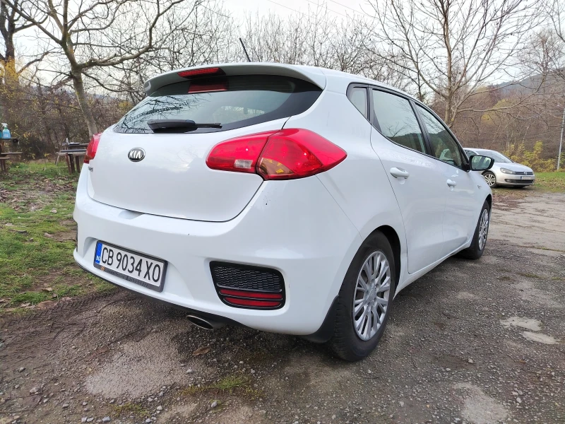 Kia Ceed, снимка 5 - Автомобили и джипове - 52630583