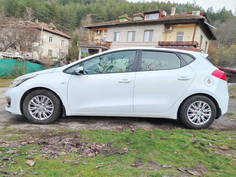 Kia Ceed, снимка 8 - Автомобили и джипове - 52630583