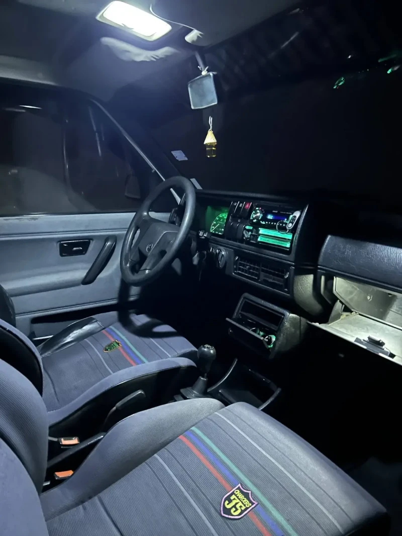 VW Golf Хечбек, снимка 13 - Автомобили и джипове - 52726575