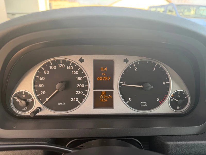 Mercedes-Benz B 200 60000км., снимка 13 - Автомобили и джипове - 52940096