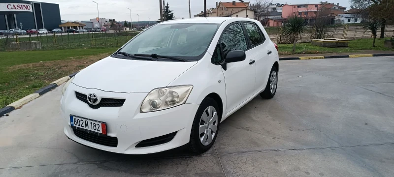 Toyota Auris, снимка 10 - Автомобили и джипове - 53050886