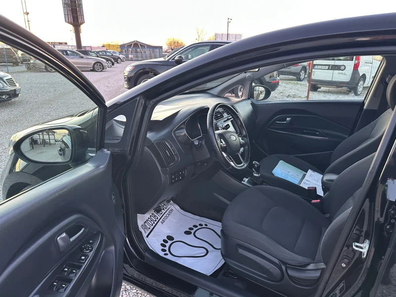 Kia Rio 1.4 D, НАВИ, ПОДГРЕВ, КЕЙЛЕС, ТОП!!!, снимка 10 - Автомобили и джипове - 53119132