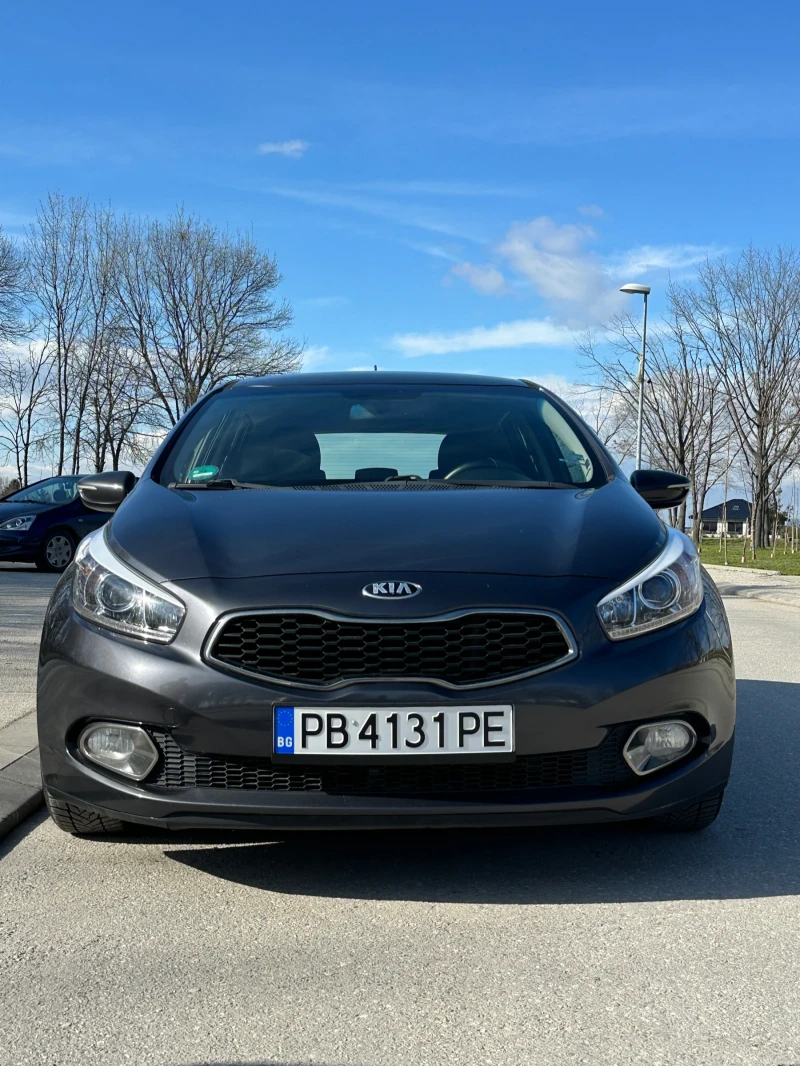 Kia Ceed 1.6 GRDI, снимка 5 - Автомобили и джипове - 53401805