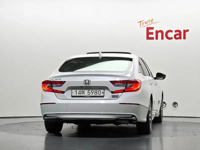 Honda Accord 10Th Generation 2.0 Hybrid Touring | Mobile.bg � ����������� 12