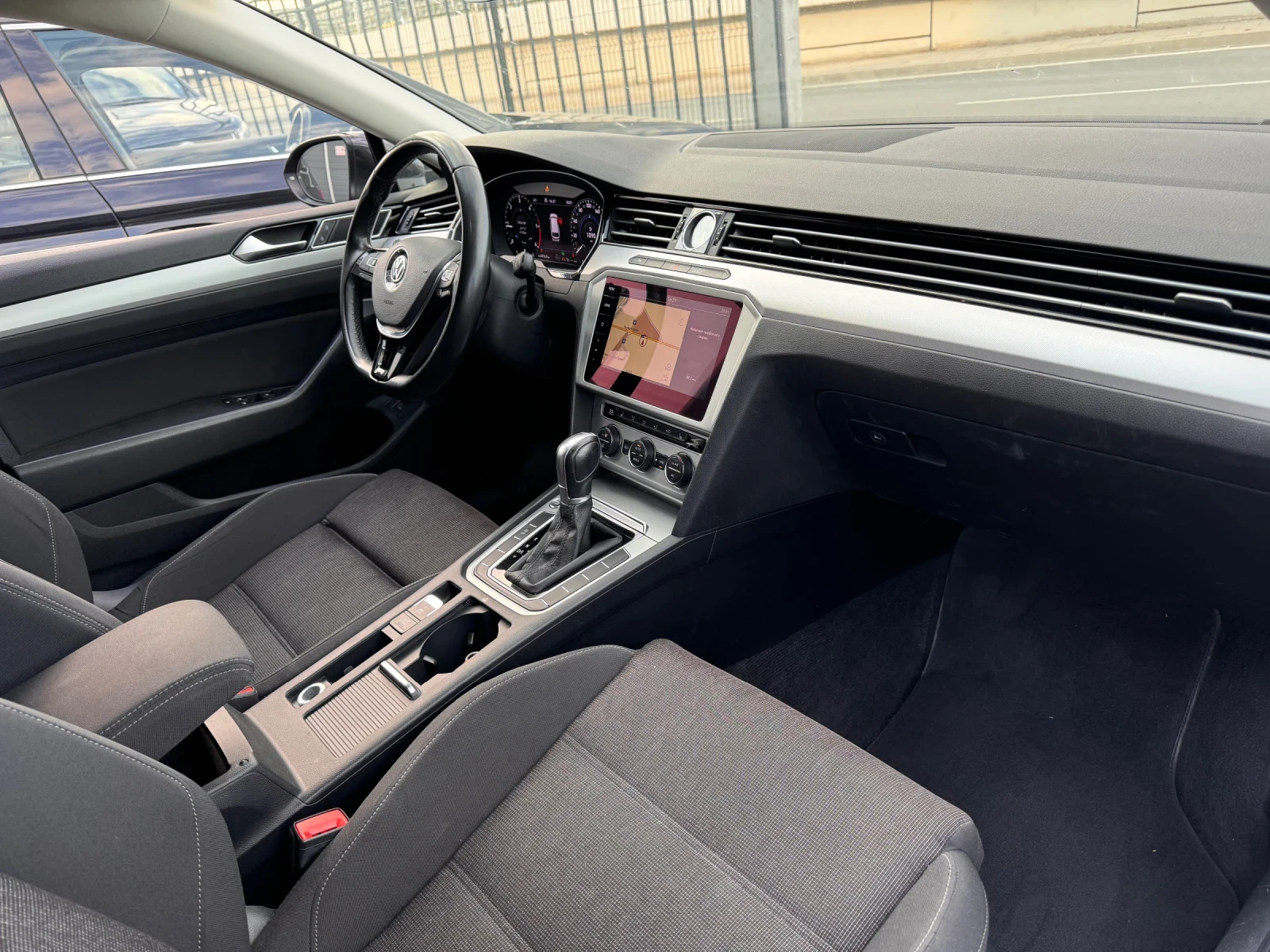 VW Passat 2.0TDI DSG Digital cockpit - изображение 9