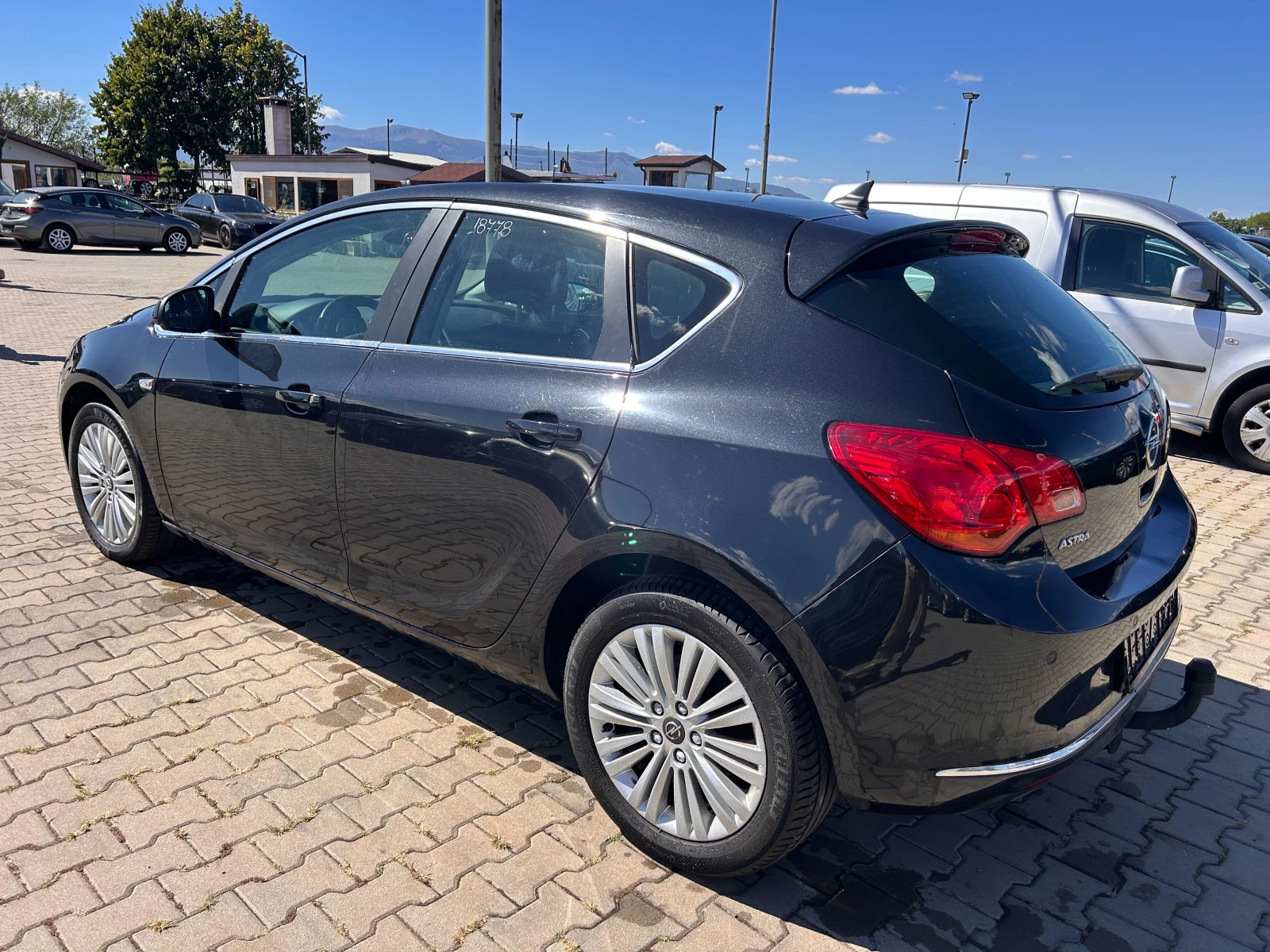 Opel Astra 1.6CTDI NAVI EURO 6 - изображение 8