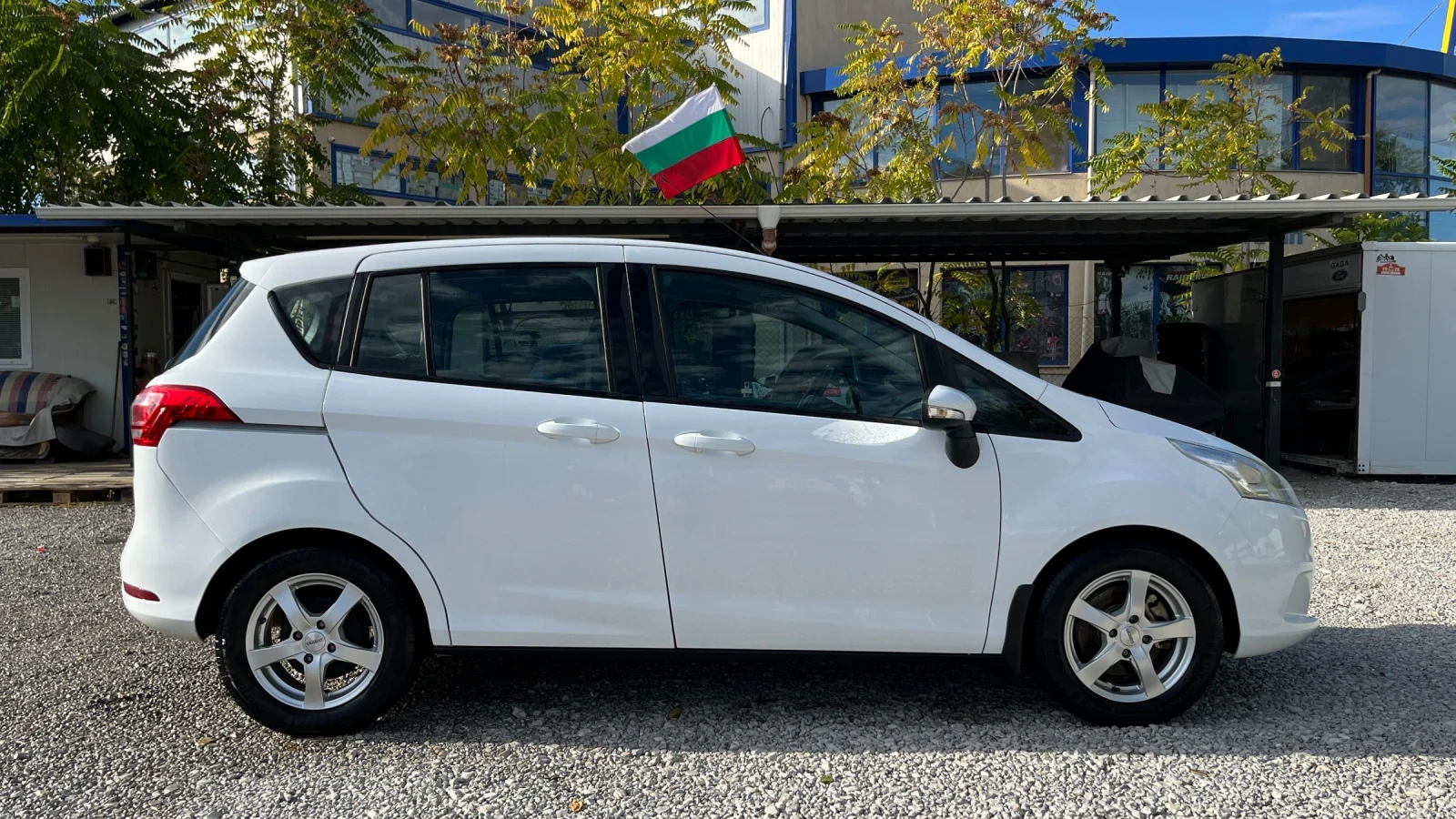 Ford B-Max 1.4 TREND 90 - изображение 6