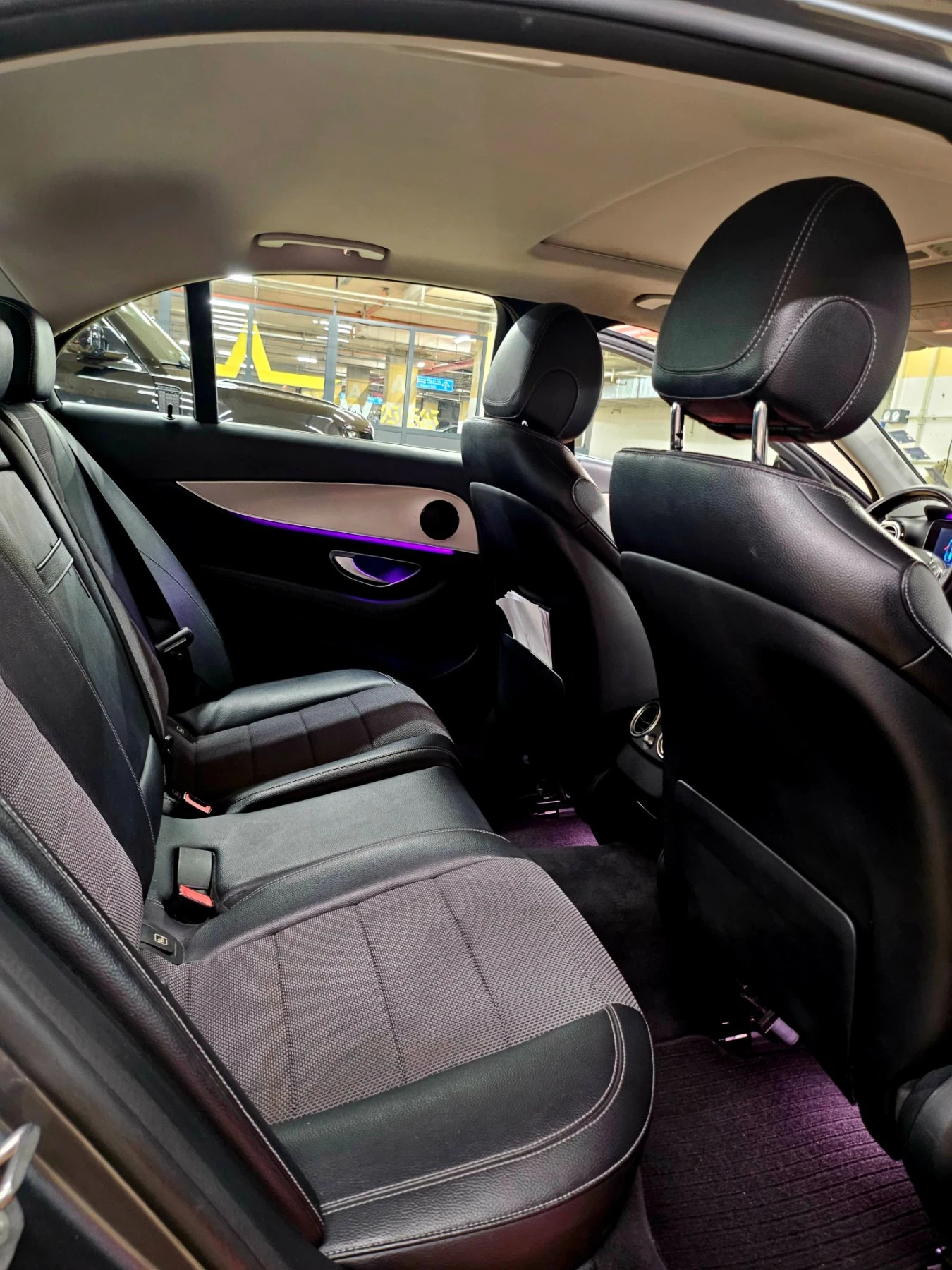 Mercedes-Benz E 220  - изображение 5