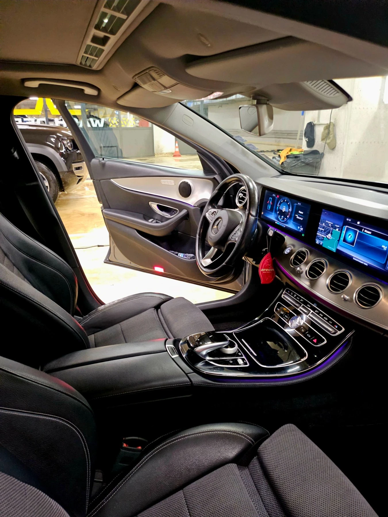 Mercedes-Benz E 220  - изображение 4