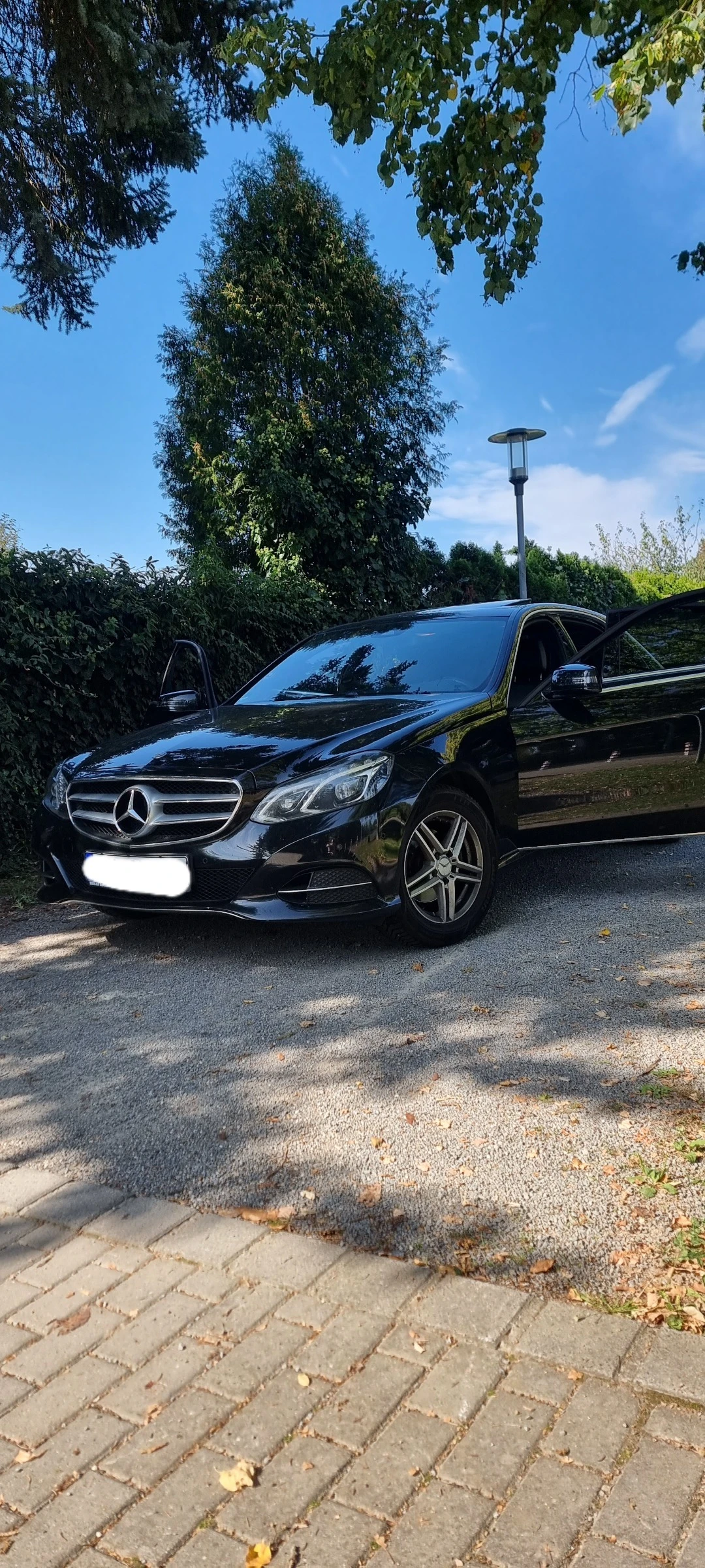 Mercedes-Benz E 200  - изображение 2