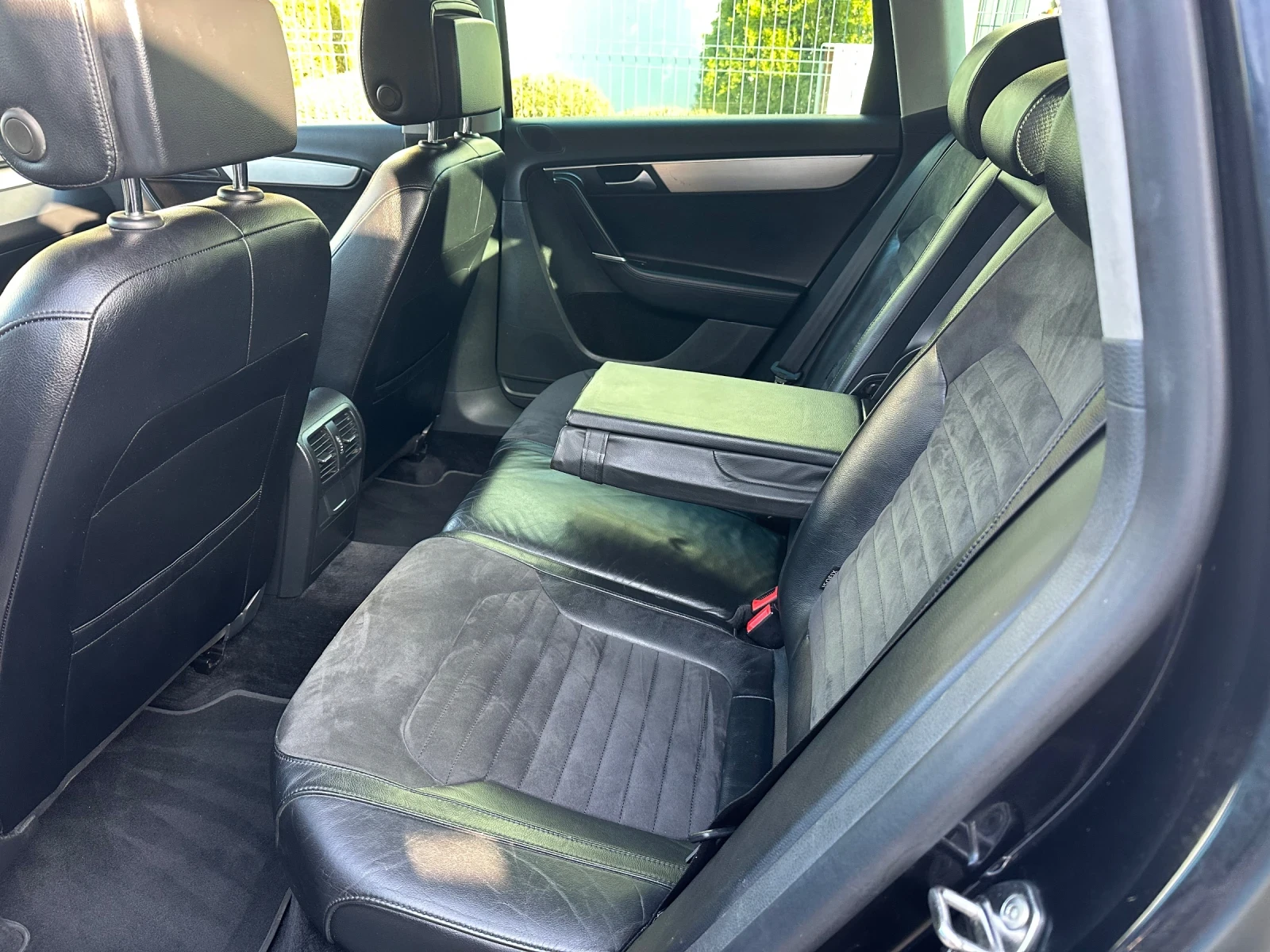 VW Passat 2.0-TDI-АВТОМАТИК-КОЖА, снимка 13 - Автомобили и джипове - 53840440