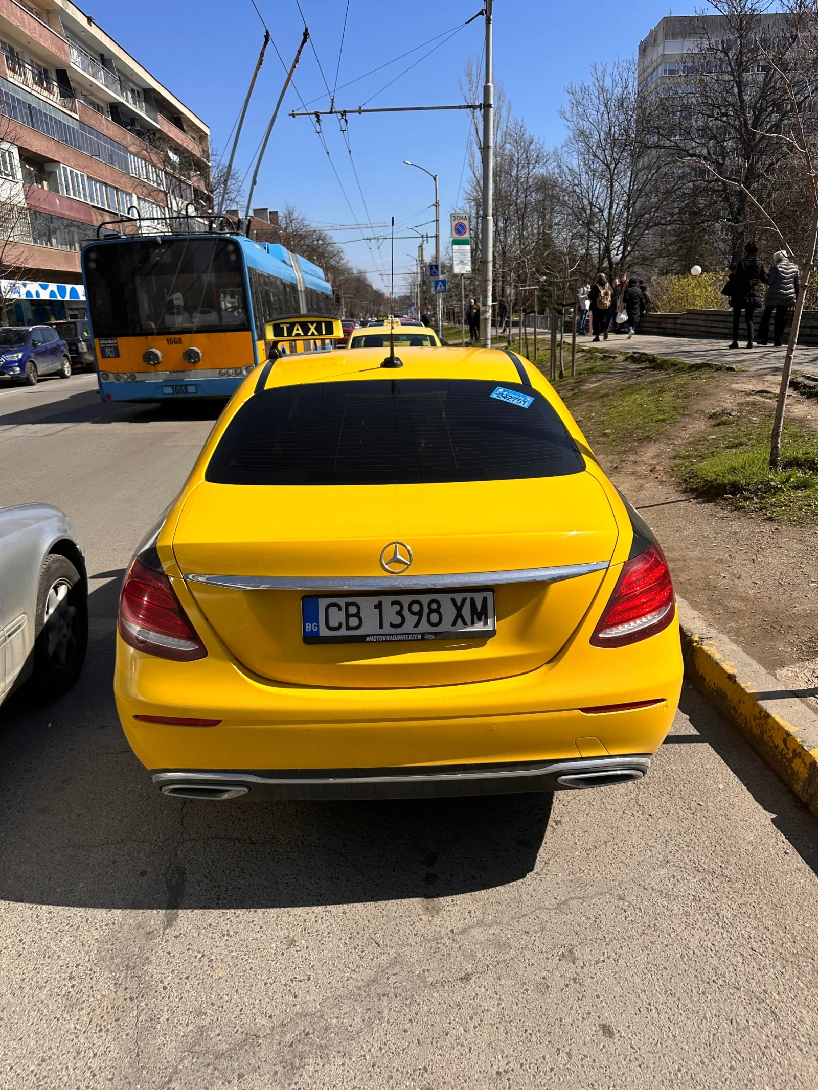 Mercedes-Benz E 200, снимка 2 - Автомобили и джипове - 54203808