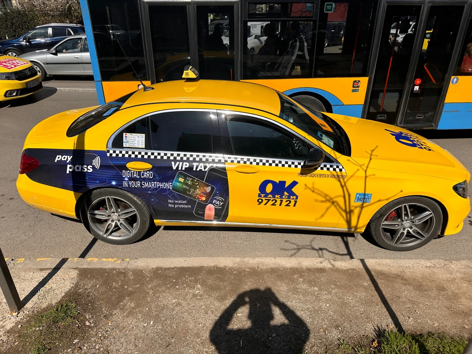 Mercedes-Benz E 200, снимка 3 - Автомобили и джипове - 54203808