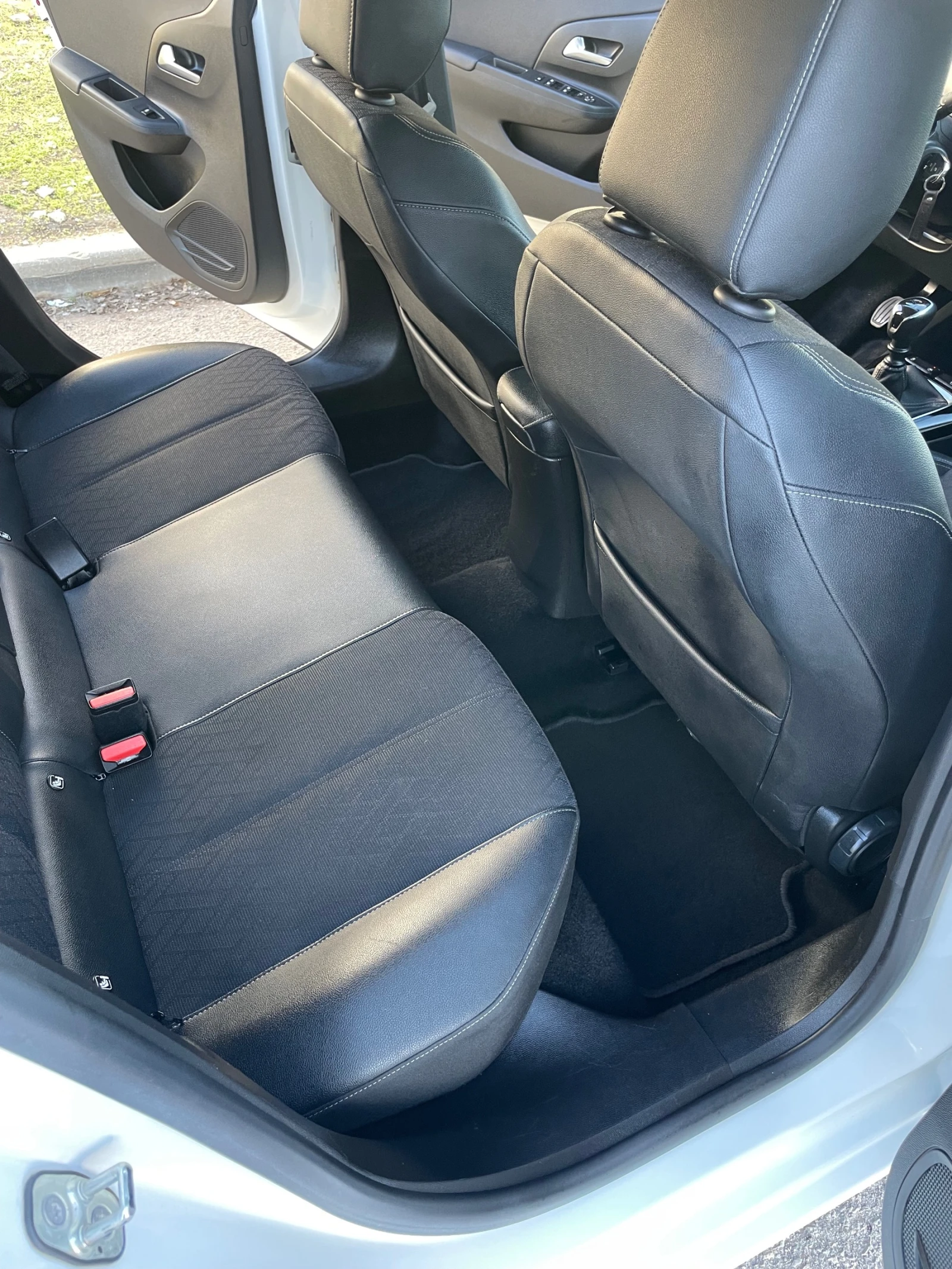 Opel Corsa, снимка 10 - Автомобили и джипове - 54210364