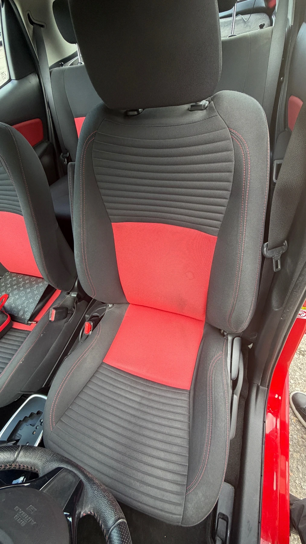 Toyota Yaris Style, снимка 11 - Автомобили и джипове - 54400219