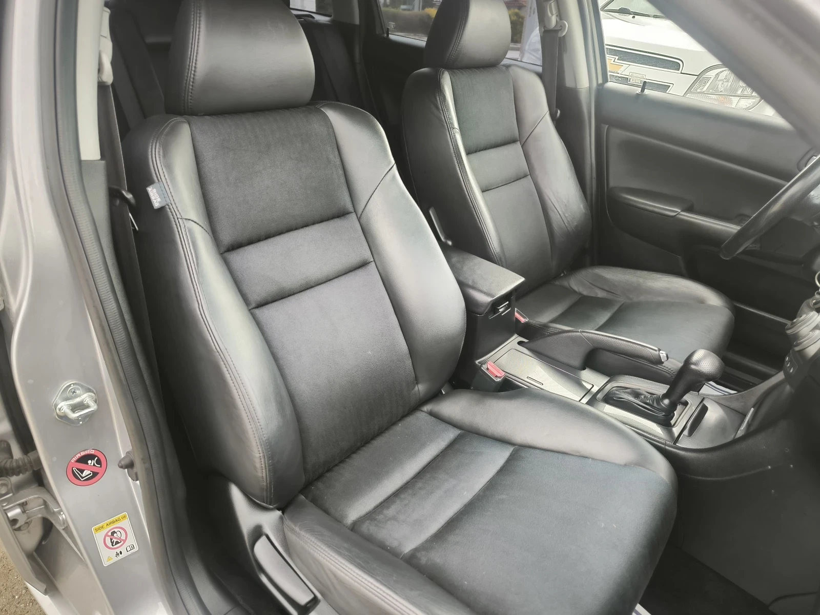 Honda Accord 2.0i Automatic , снимка 8 - Автомобили и джипове - 54641007