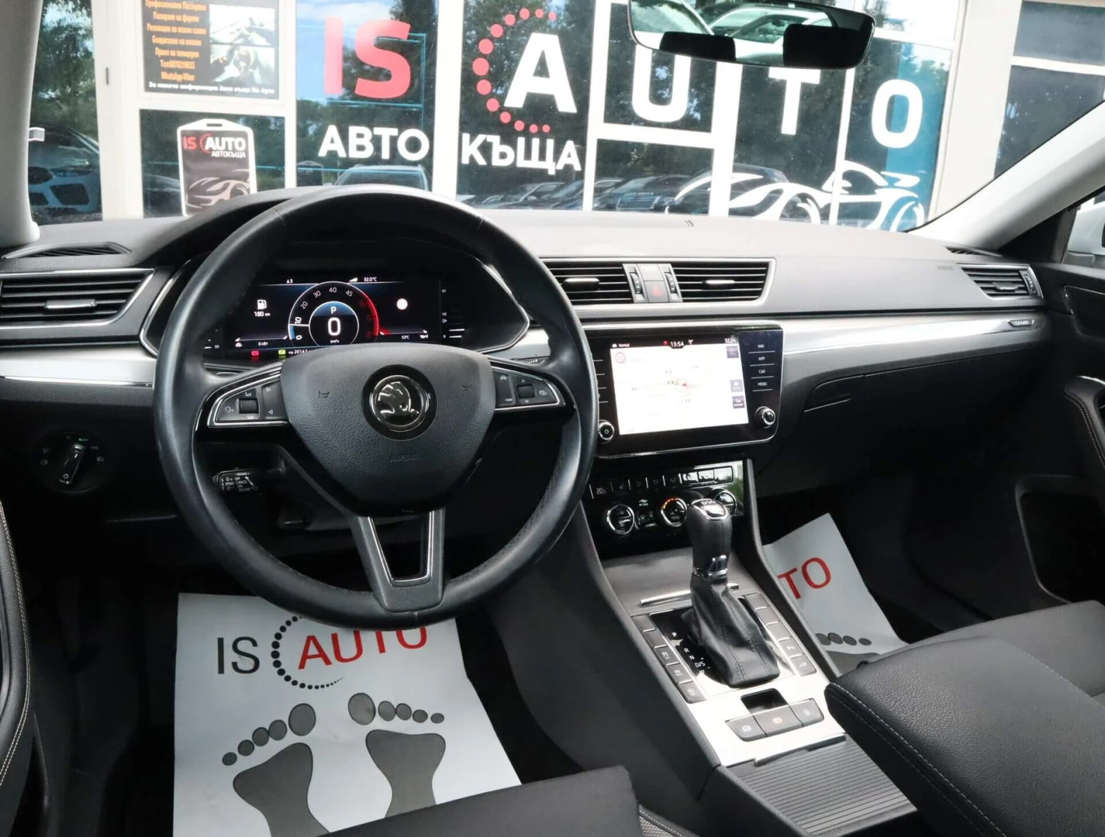 Skoda Superb 2.0TDI/4X4 Scout/DSG/Подгрев/Камера/Virtual/Distro, снимка 7 - Автомобили и джипове - 55235546
