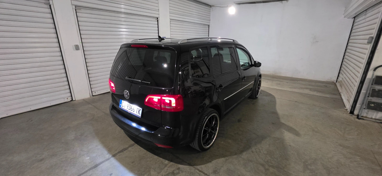 VW Touran, снимка 5 - Автомобили и джипове - 55449374