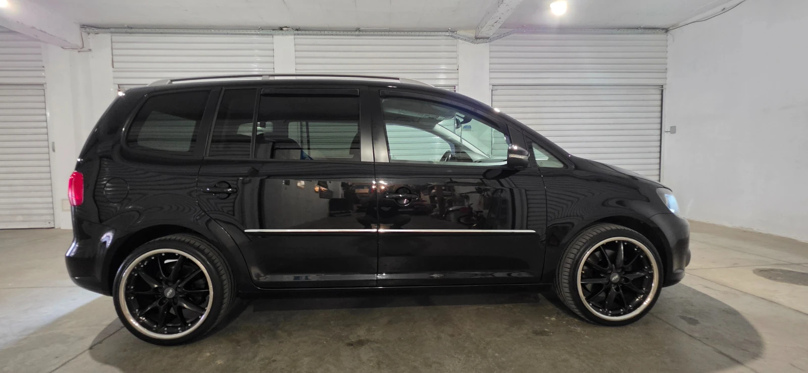 VW Touran, снимка 6 - Автомобили и джипове - 55449374