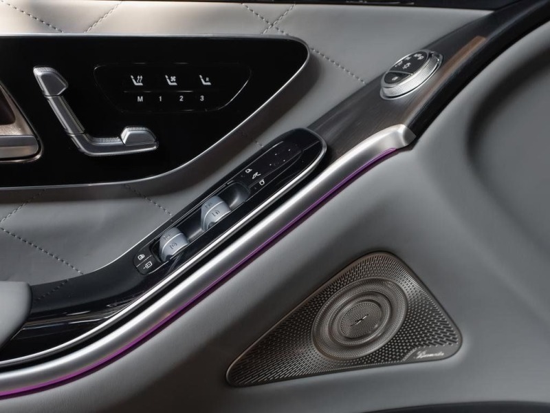 Mercedes-Benz S580 е Long 4Matic Plug-in = AMG Line= Гаранция, снимка 4 - Автомобили и джипове - 45887688