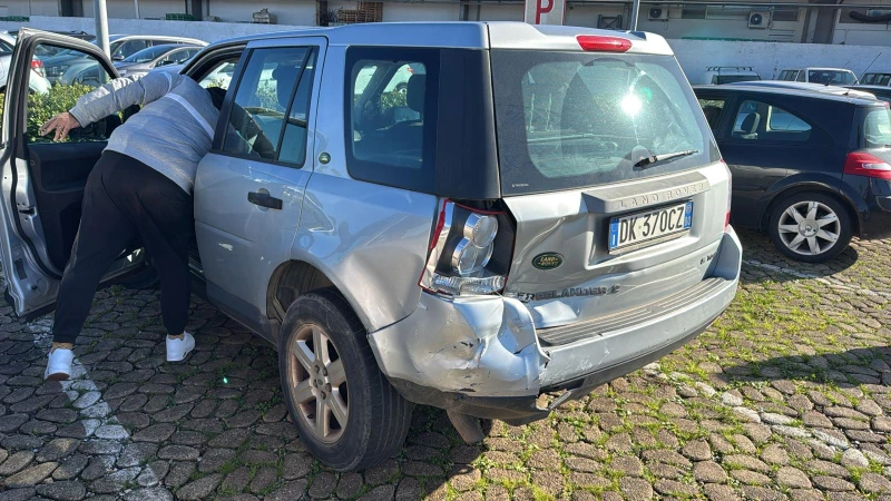 Land Rover Freelander 2.2д тд5, снимка 5 - Автомобили и джипове - 48401477