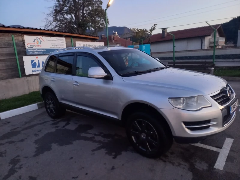 VW Touareg 2.5, снимка 16 - Автомобили и джипове - 48885498