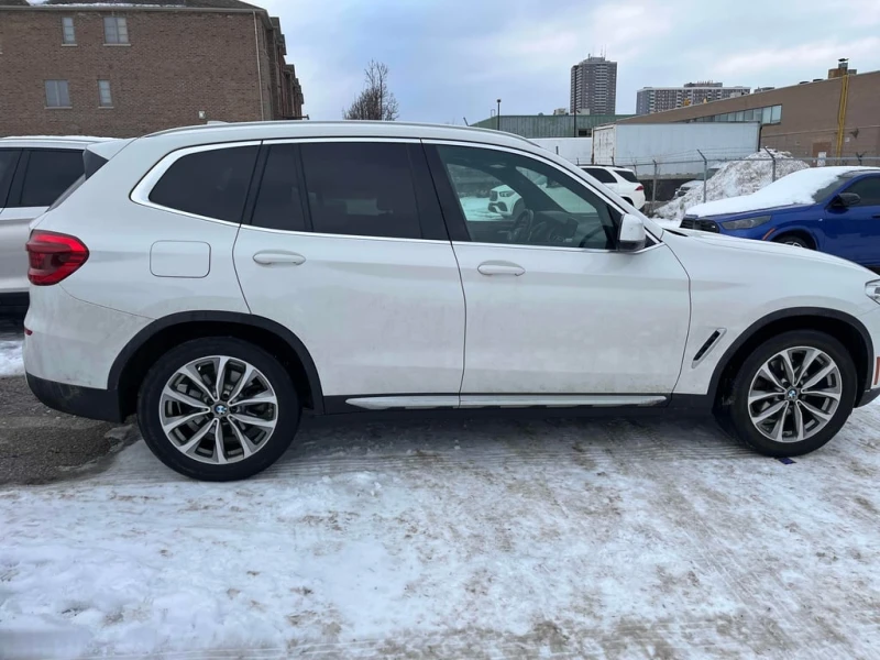BMW X3 * xDrive30i * CARFAX * БЕЗ ПЪРВОНАЧАЛНА ВНОСКА, снимка 3 - Автомобили и джипове - 52861071
