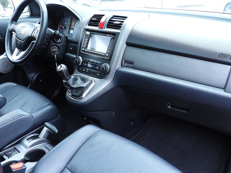 Honda Cr-v 2.2ШВЕЙЦАРИЯ-ДИСТРОНИК/КОЖА/НАВИ/КСЕНОН/ПАНОРАМА, снимка 14 - Автомобили и джипове - 53169623