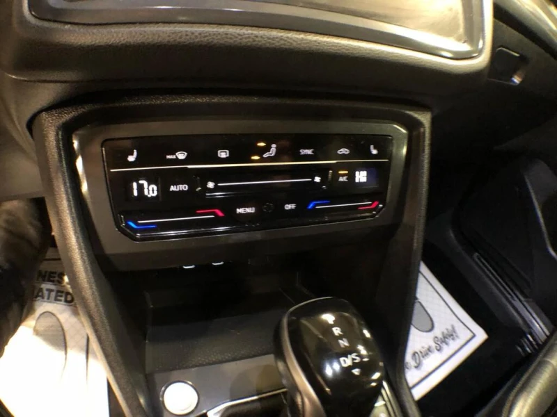 VW Tiguan COMFORTLINE R-LINE /EDITION AWD LEATHER PAN/ROOF, снимка 11 - Автомобили и джипове - 53508799