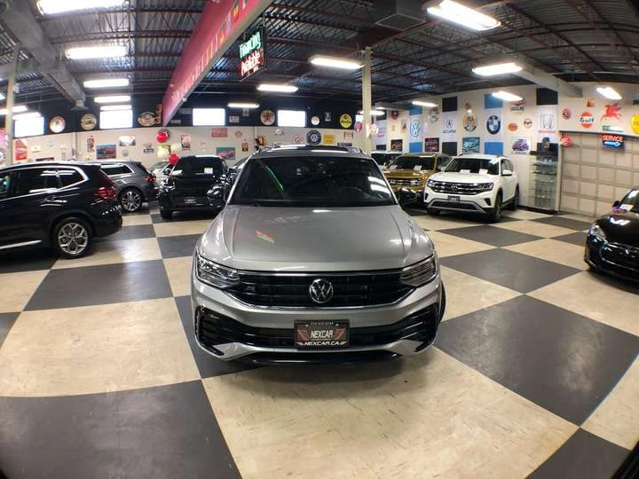 VW Tiguan COMFORTLINE R-LINE /EDITION AWD LEATHER PAN/ROOF, снимка 2 - Автомобили и джипове - 53508799