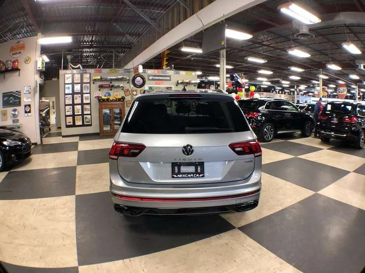 VW Tiguan COMFORTLINE R-LINE /EDITION AWD LEATHER PAN/ROOF, снимка 6 - Автомобили и джипове - 53508799