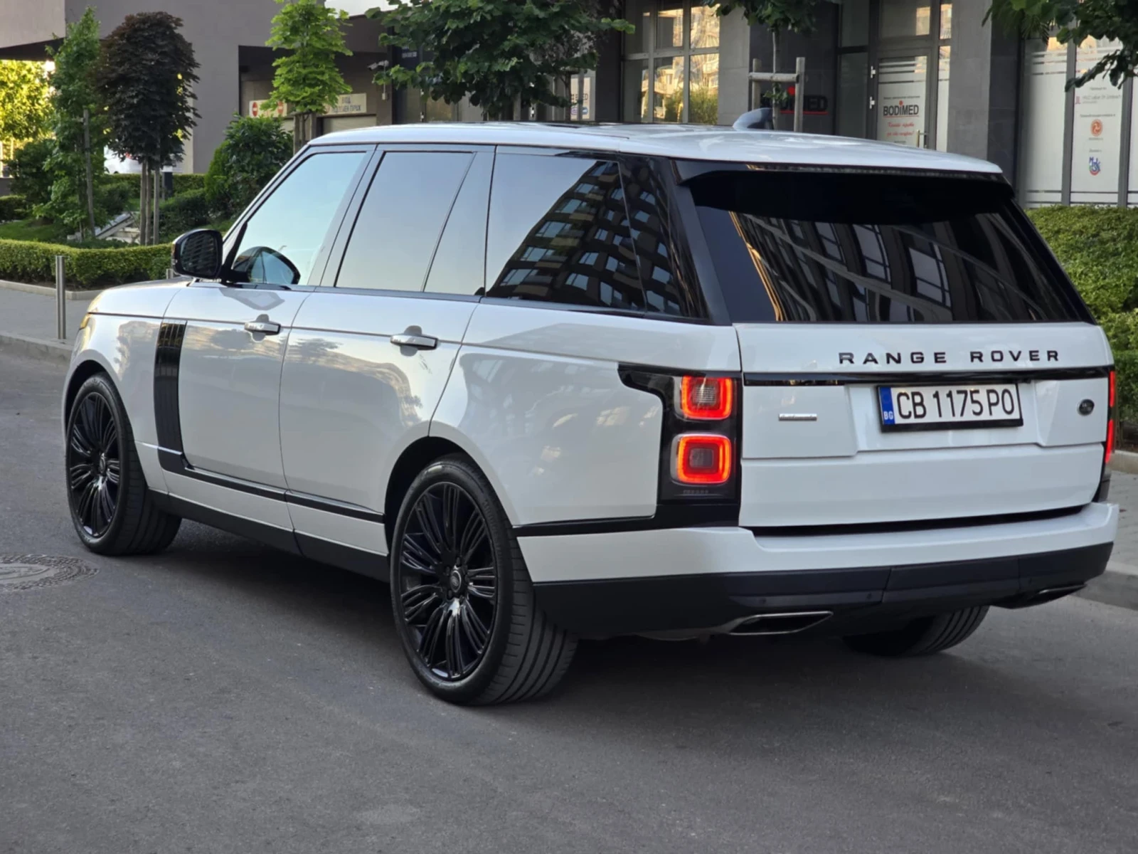 Land Rover Range rover  3.0d Гаранция-2027 - изображение 7