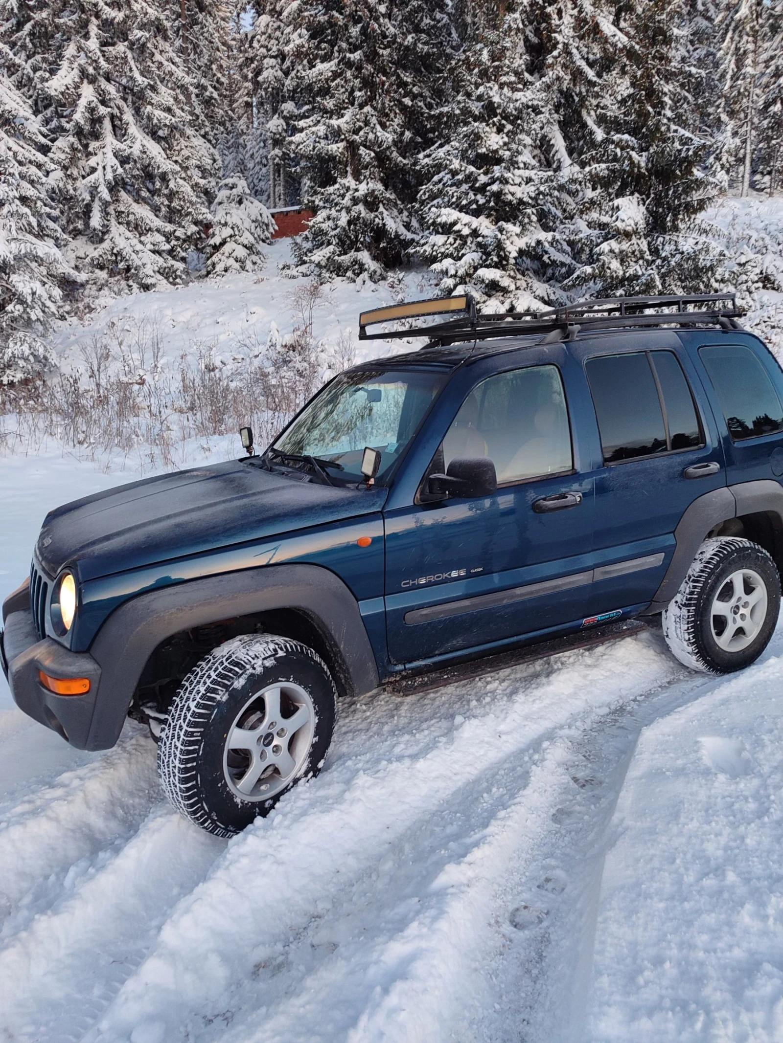 Jeep Cherokee  - изображение 7