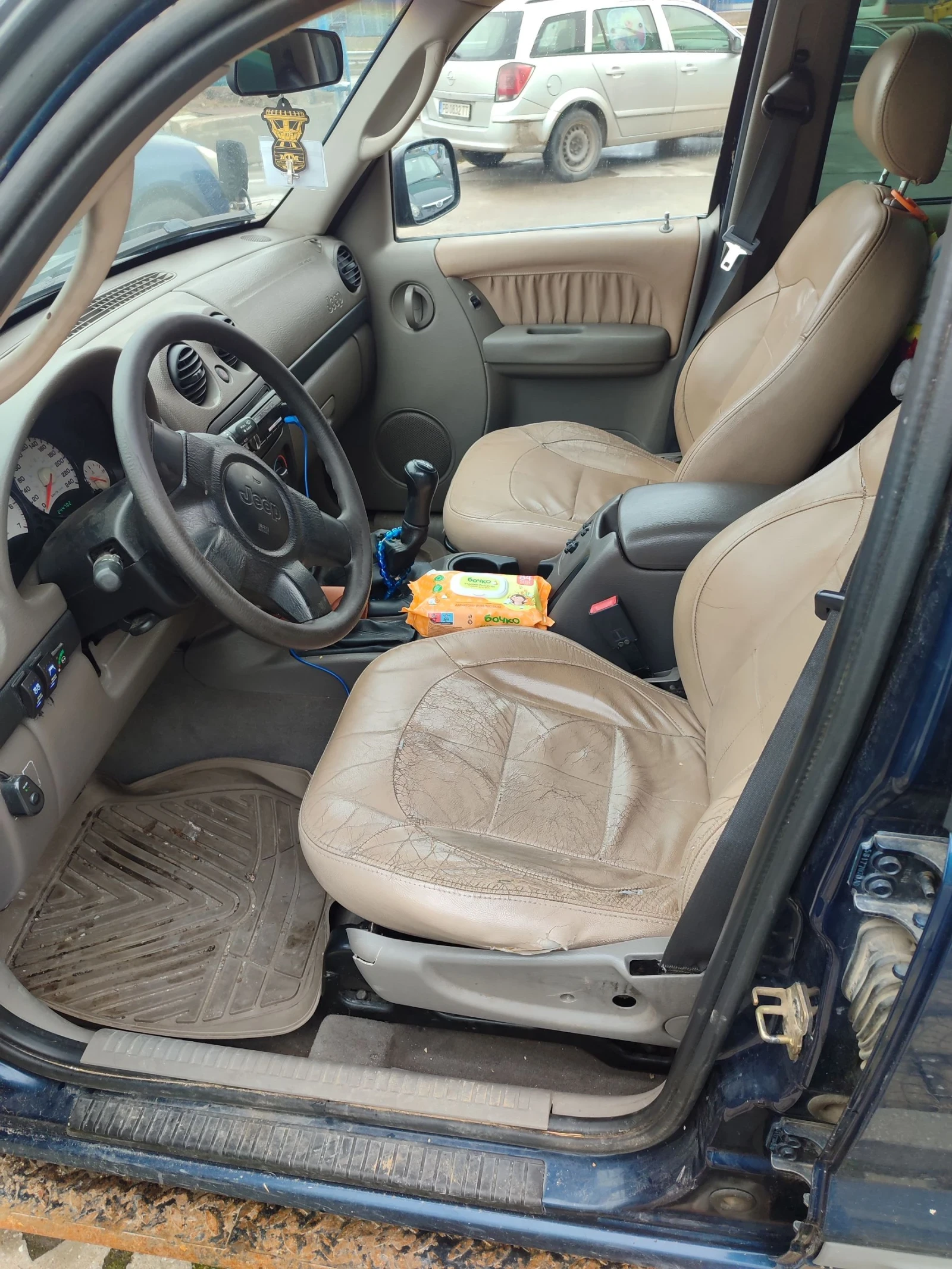 Jeep Cherokee  - изображение 6