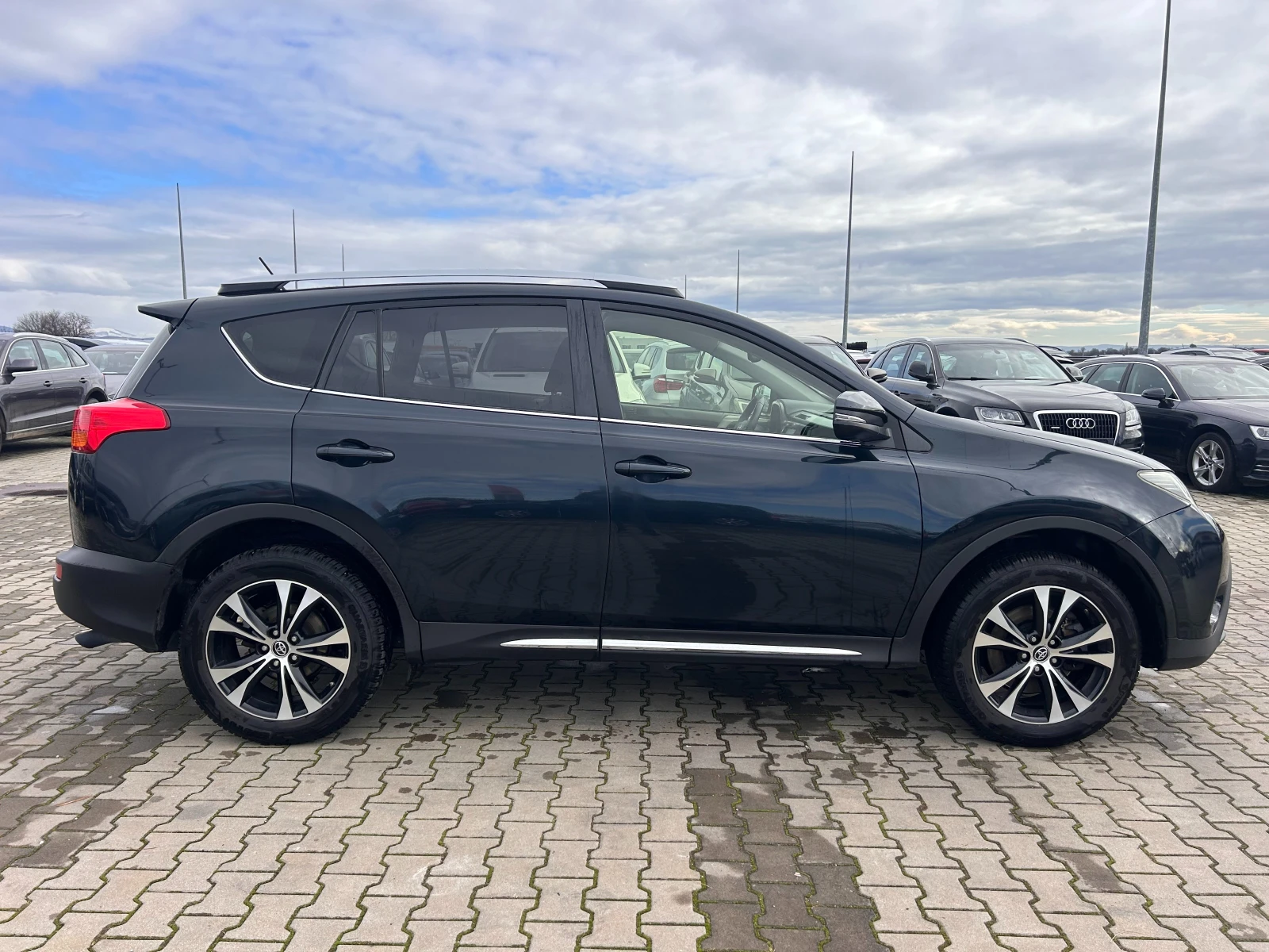 Toyota Rav4 2.0D-4D 4X4 NAVI EURO 5 - изображение 5