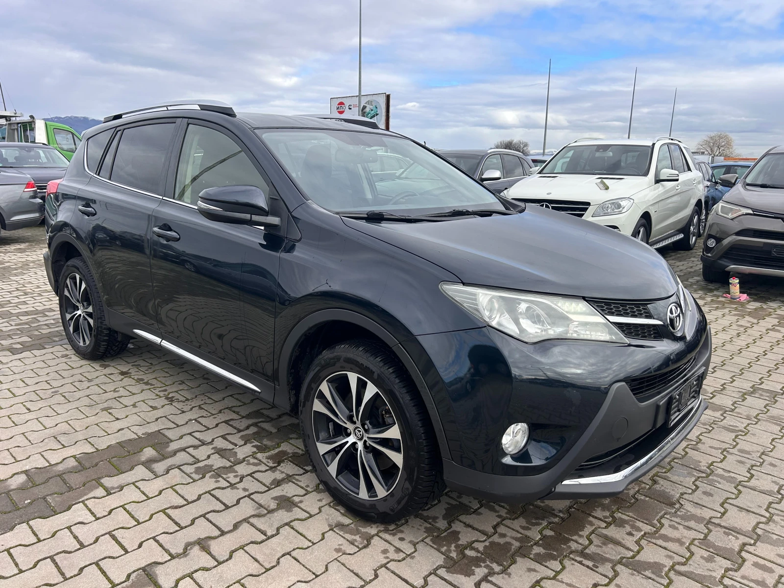 Toyota Rav4 2.0D-4D 4X4 NAVI EURO 5 - изображение 4