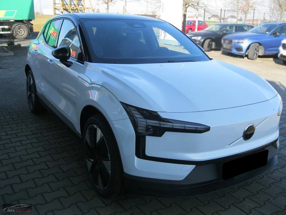 Volvo EX30 TWIN-PLUS/428HP/ACC/AMBI/BSA/CPLAY/L.ASS/DAB/972f - изображение 5