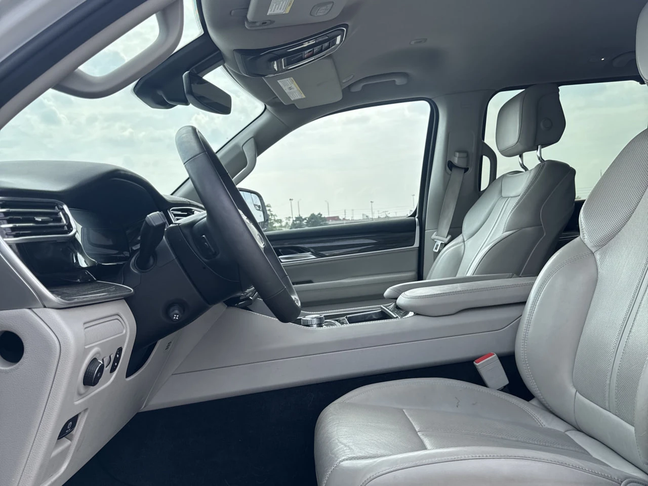 Jeep Grand Wagoneer CARFAX* ��������������� ��� ������������ ������ | Mobile.bg � ����������� 10