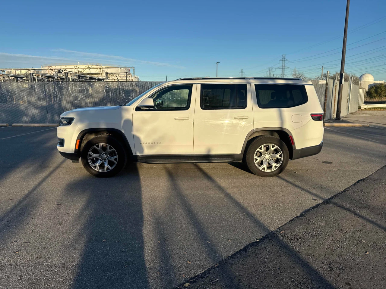 Jeep Grand Wagoneer CARFAX* ��������������� ��� ������������ ������ | Mobile.bg � ����������� 2