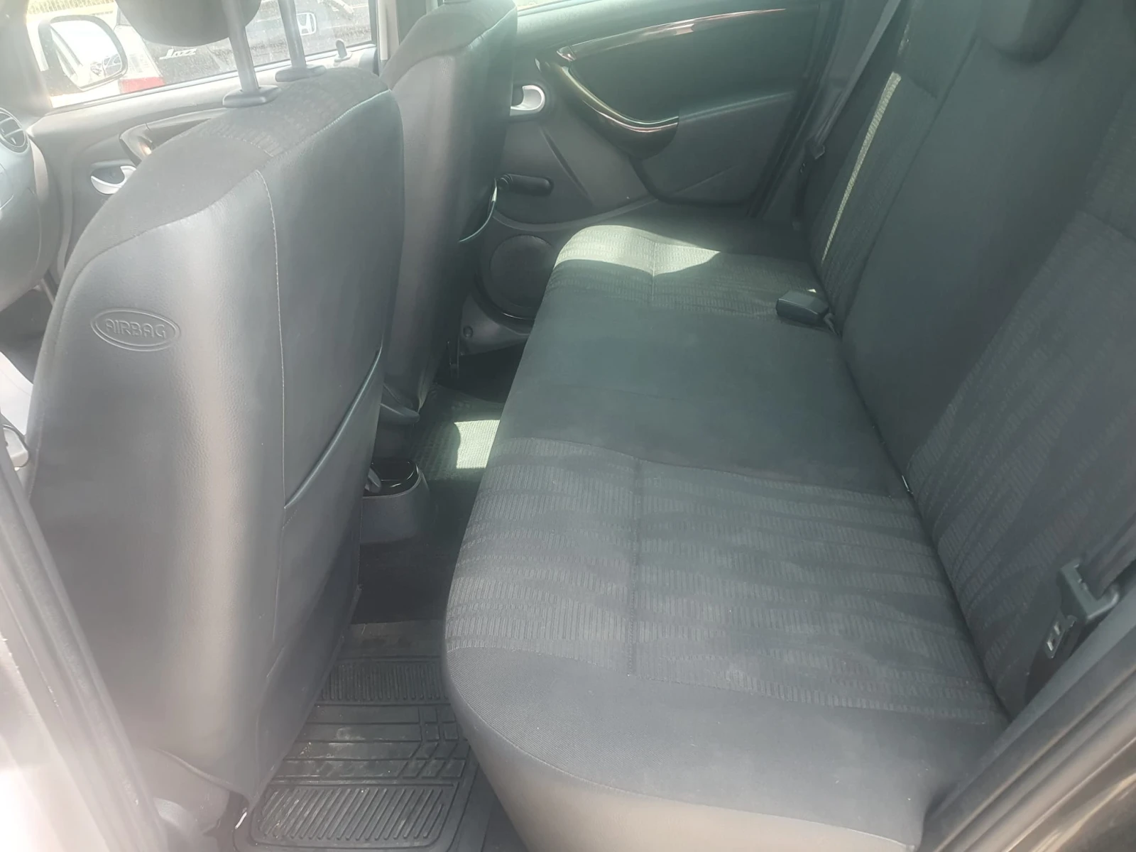 Dacia Duster 1, 6 газ Италия, снимка 6 - Автомобили и джипове - 54607488