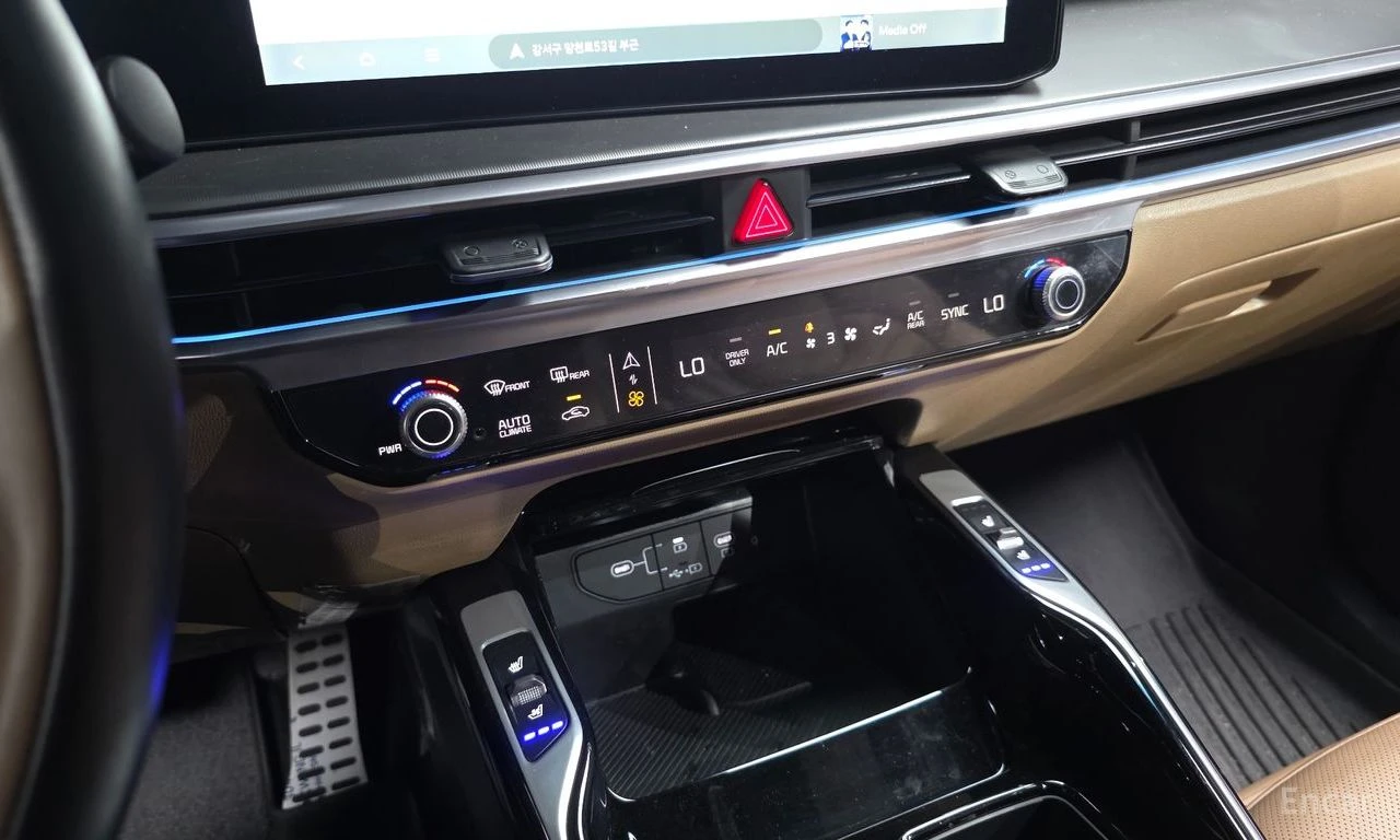 Kia Sorento 1.6* HYBRID* SIGNATURE* ���������* �����* �������� | Mobile.bg � ����������� 9
