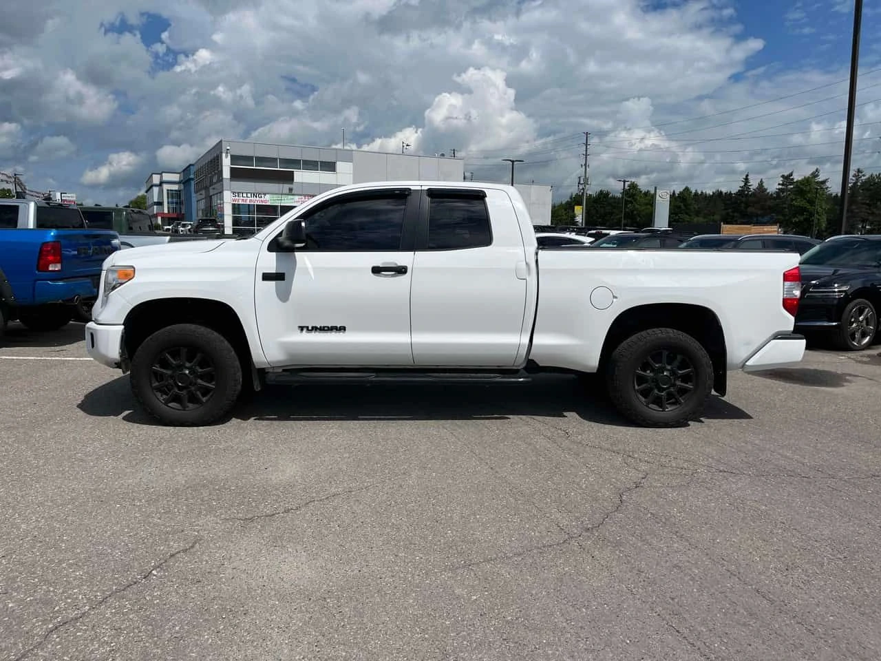 Toyota Tundra * SR * АВТОКРЕДИТ БЕЗ ПЪРВОНАЧАЛНА ВНОСКА* , снимка 2 - Автомобили и джипове - 54953188