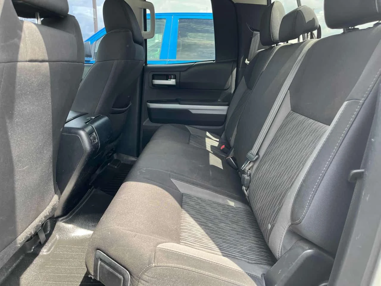 Toyota Tundra * SR * АВТОКРЕДИТ БЕЗ ПЪРВОНАЧАЛНА ВНОСКА* , снимка 11 - Автомобили и джипове - 54953188