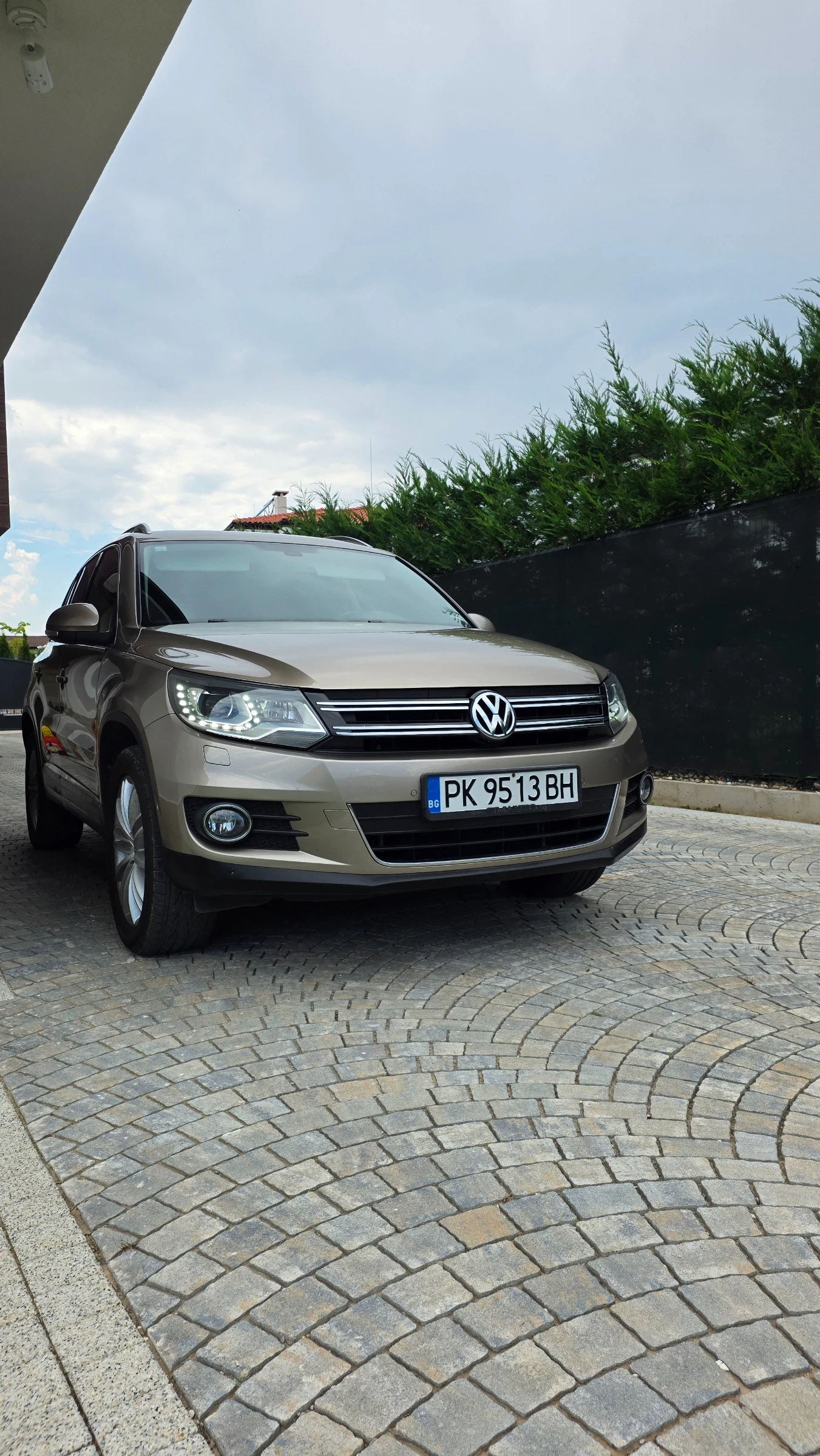 VW Tiguan 2.0 TDI 4 MOTION, снимка 2 - Автомобили и джипове - 55597135